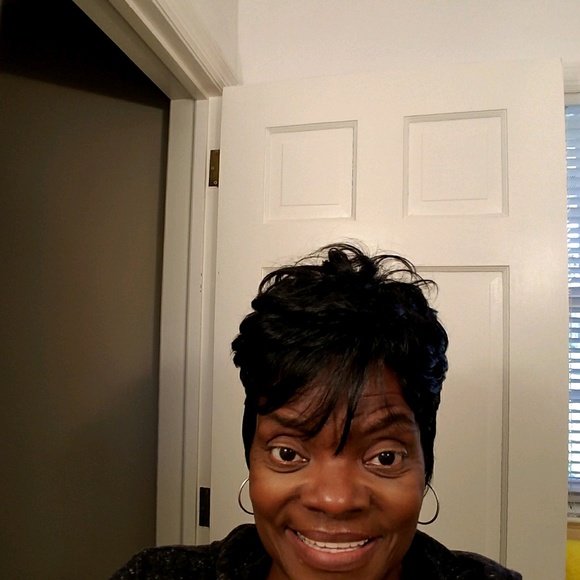 Meet your Posher, Charmaine - Picture 1 of 1